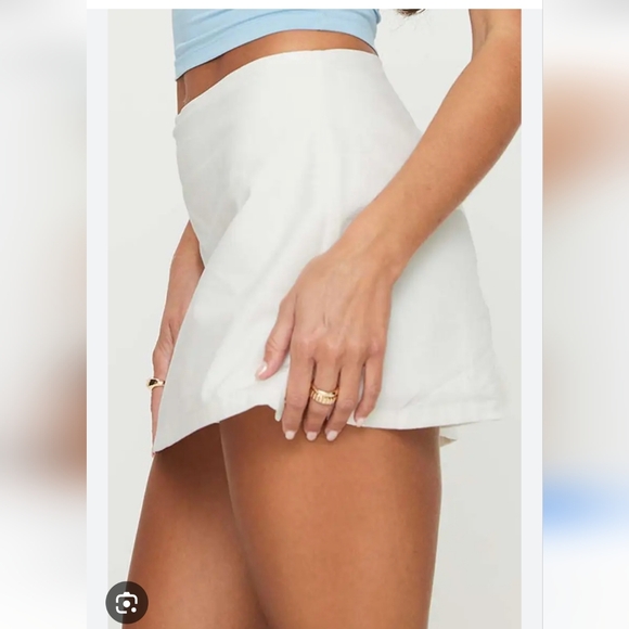 Princess Polly Pants - Princess Polly White Skort Size 4